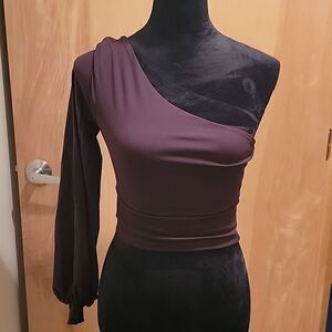 Susana monaco one sleeve cropped top wine color size med